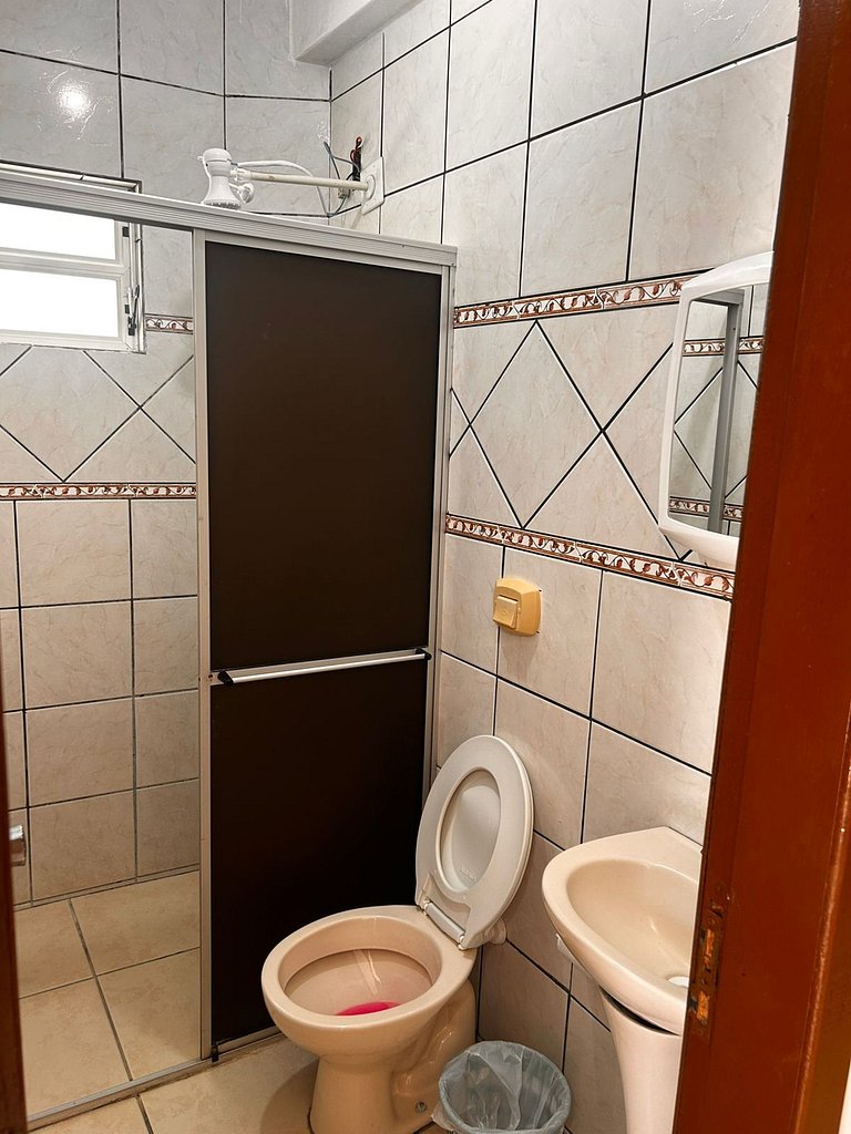 Apto térreo familiar 4 min da praia, wi-fi, 2 dorm