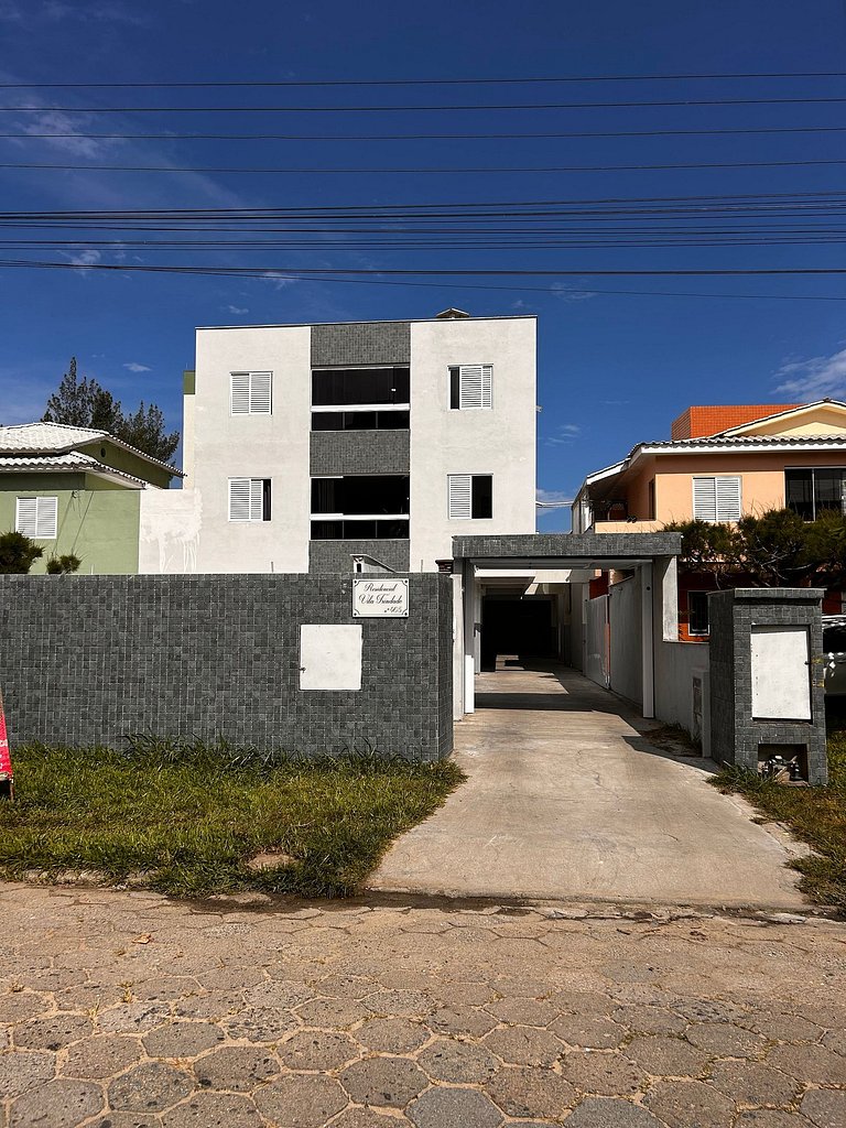 Apto térreo, 2 quartos, wifi, 250 m da praia