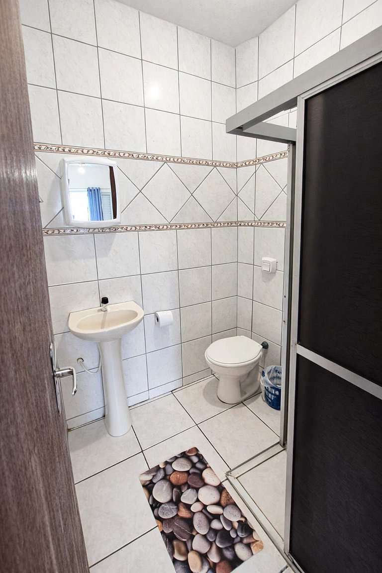 Apto confortável a 4 min da praia do Mar grosso