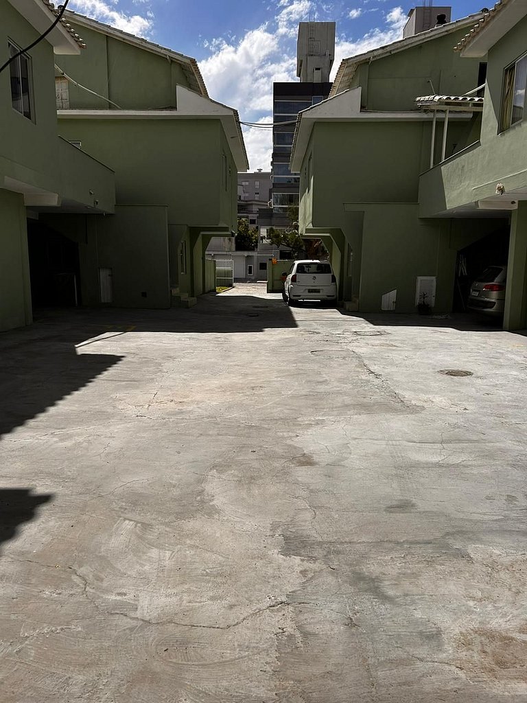 Apto confortável a 4 min da praia do Mar grosso