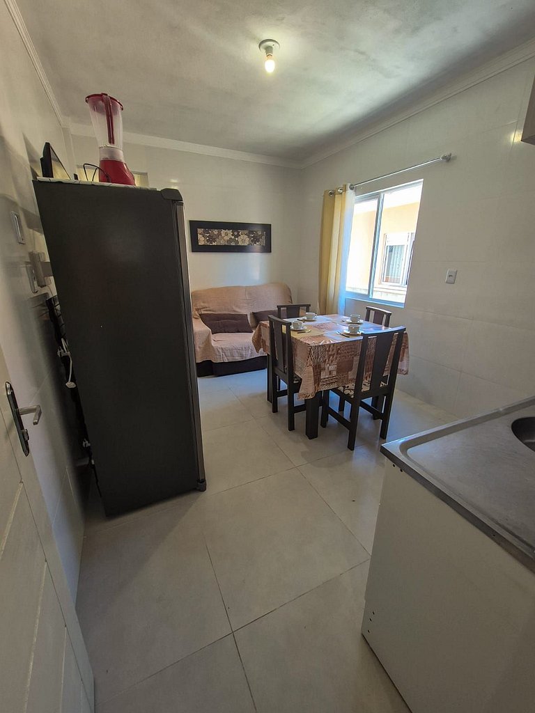 Apto confortavel completo p/4, 250 m praia, Wi-Fi