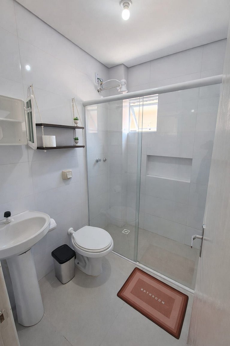 Apto confortavel completo p/4, 250 m praia, Wi-Fi