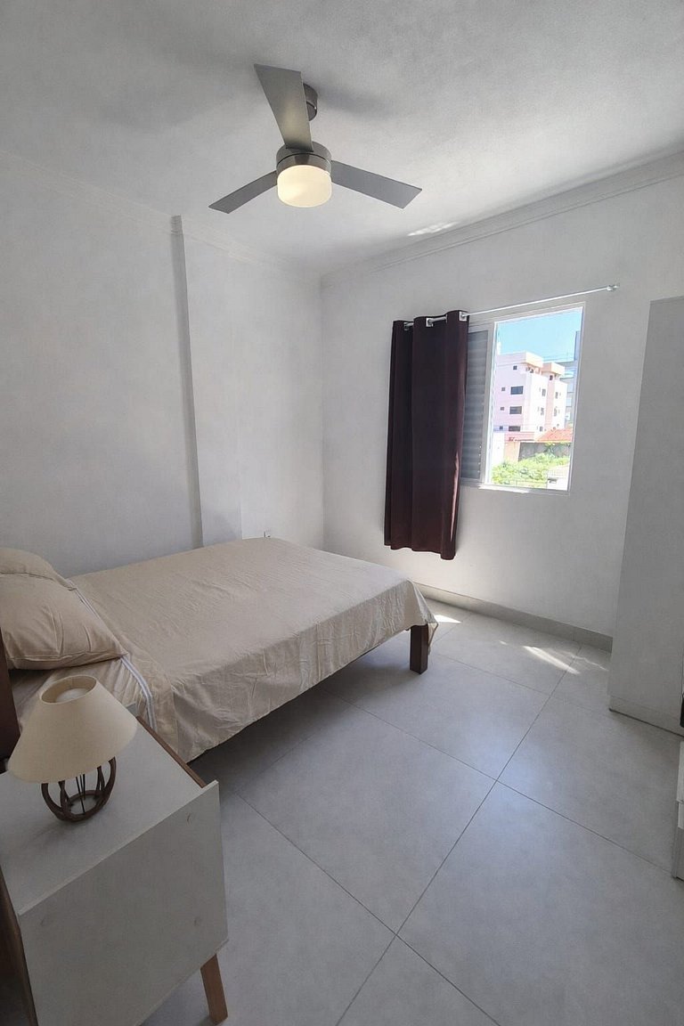 Apto confortavel completo p/4, 250 m praia, Wi-Fi