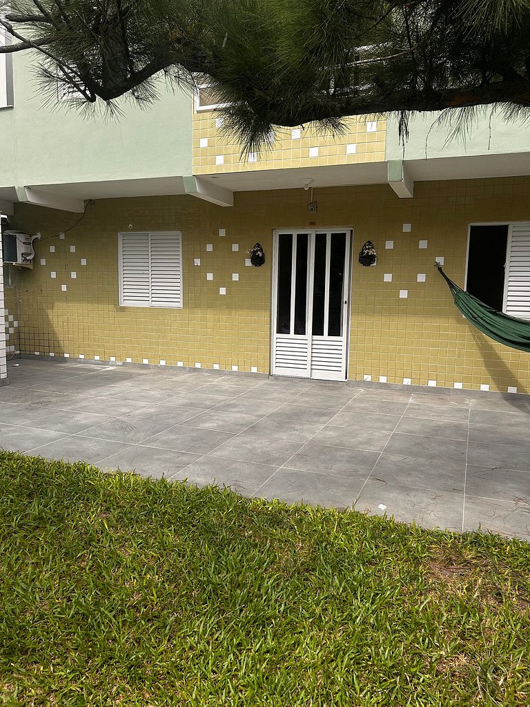Apto completo p\4 pessoas, WiFi+garagem+250m praia