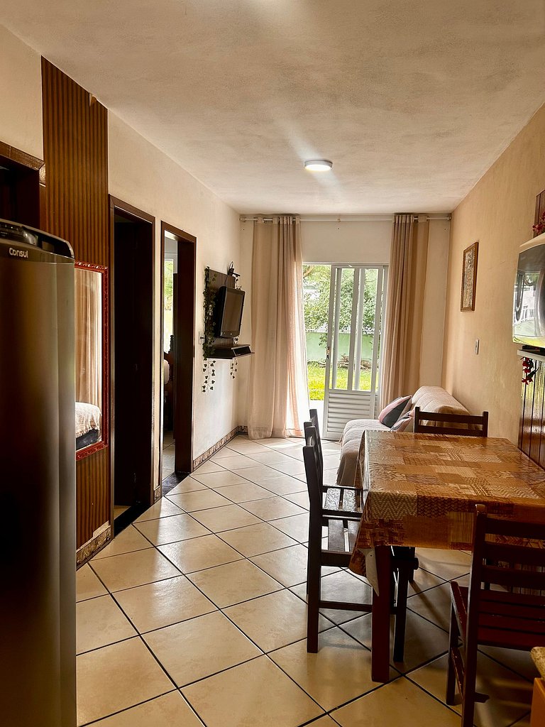 Apto completo p\4 pessoas, WiFi+garagem+250m praia