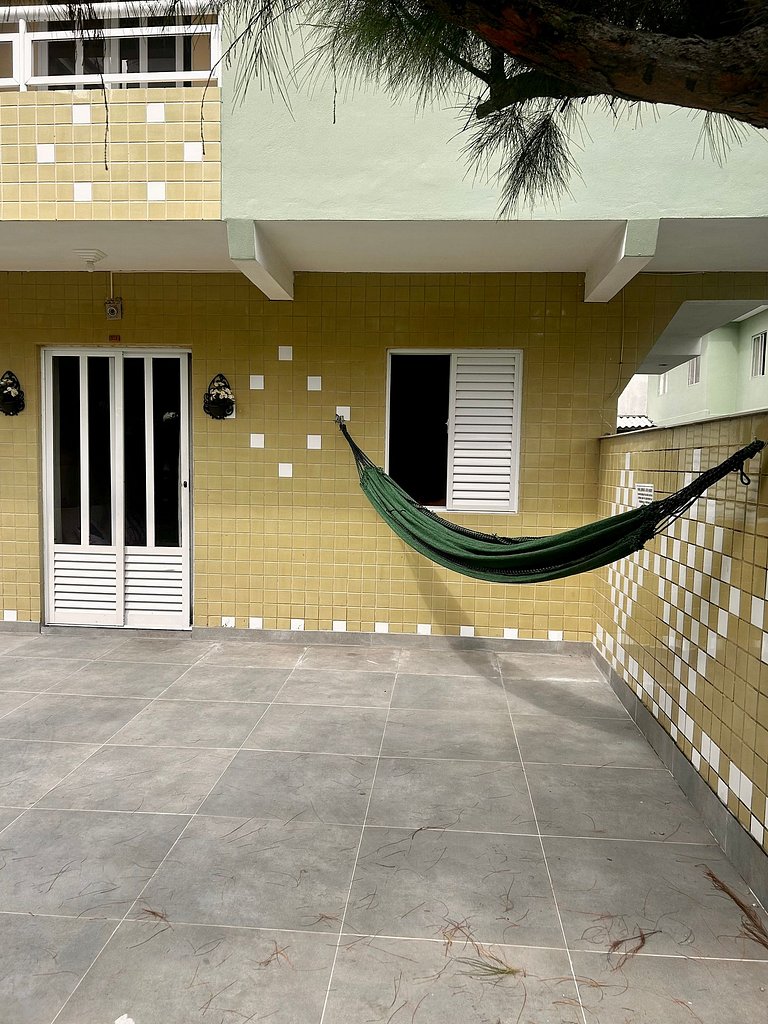 Apto completo p\4 pessoas, WiFi+garagem+250m praia